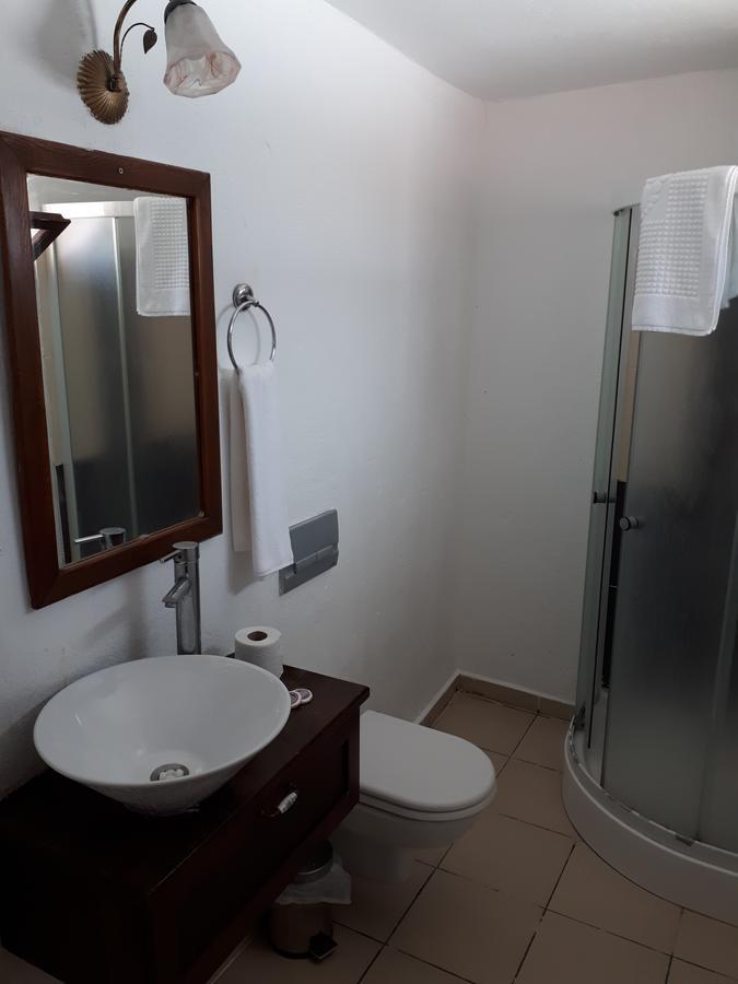 Bozcaada Boutique Bed & Breakfast Exterior photo